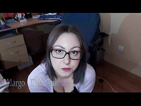 ❤️ Ọmọbinrin ti o ni gbese pẹlu awọn gilaasi buruja Dildo jinna lori Kamẹra ️ Iwa onihoho furo ❌❤